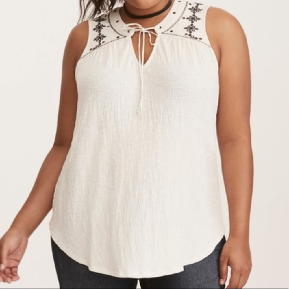 Torrid Cream Color Tank Top w/ Blue Embroidery